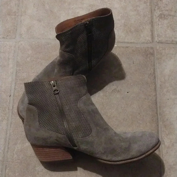 Korkease Sherrill Pietra Suede 8.5 - Picture 6 of 8